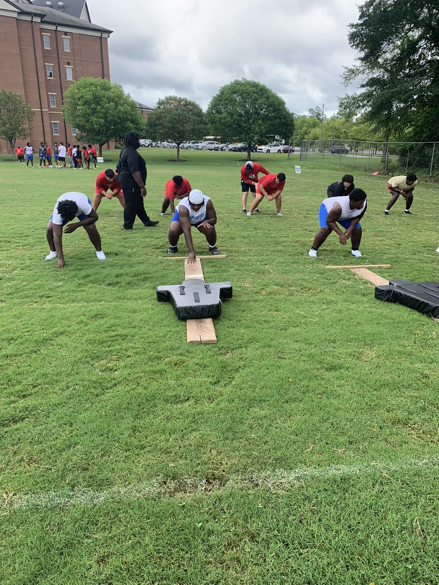 PTRFootball's tweet image. Our bigs putting in that work at @JaxStateFB camp! #OfferRidge #FAST @PrincipalRidge @RecruitGeorgia @NEGARecruits @scoreatlanta @deucerecruiting @itgnext_georgia