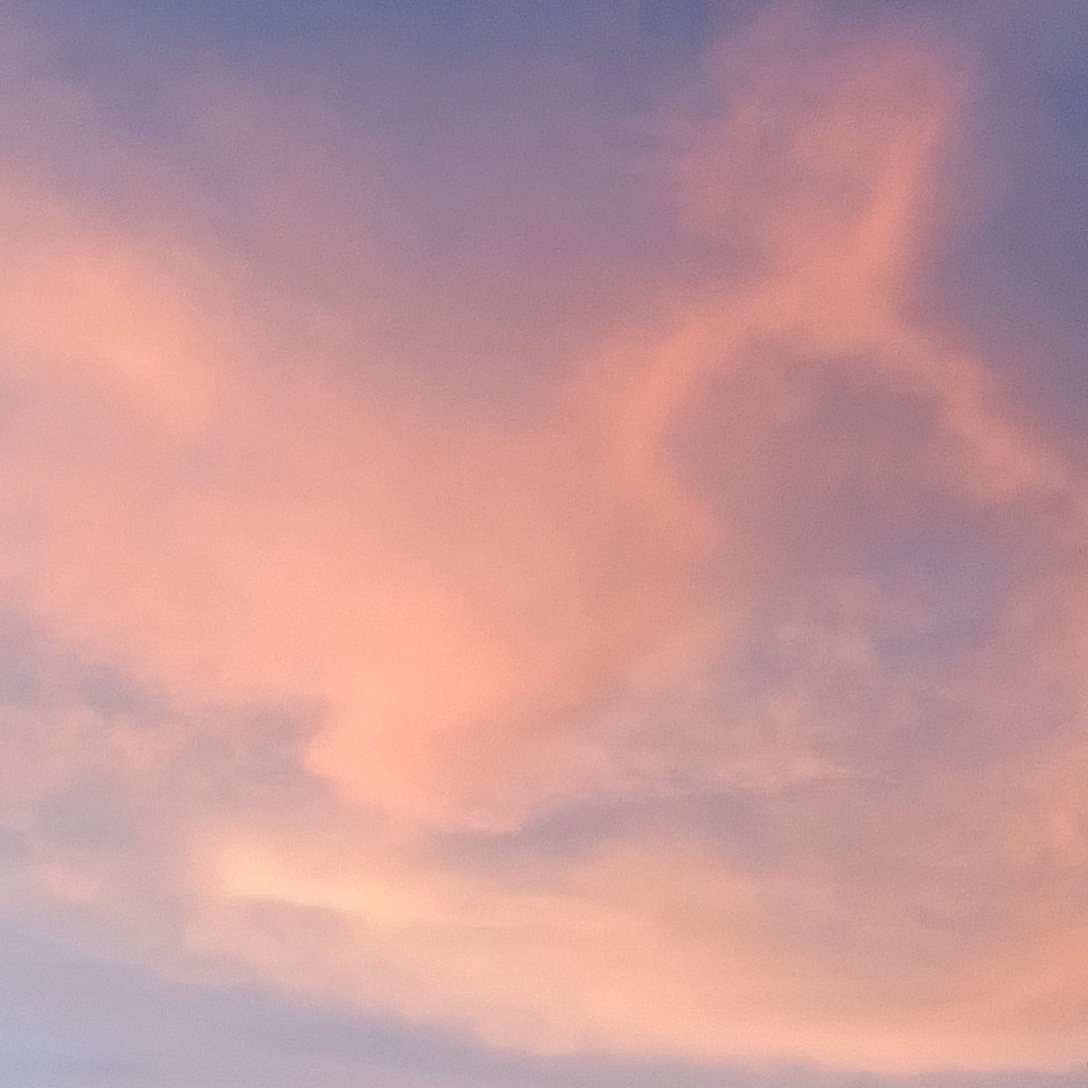 Lisbeth_Casti4's tweet photo. Hermoso atardecer. 😍🌇 #wonderful #NatureLovers #sunset https://t.co/91H5Kq3WWU