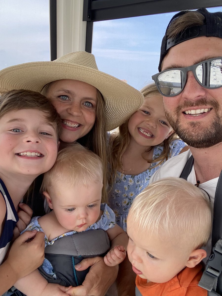 smallchris's tweet image. Being a father is the greatest blessing of my life.

Happy Father’s Day to all the men out there who are raising tiny humans and showing them the way. 

You’re all champions in my book. 🙏🏼