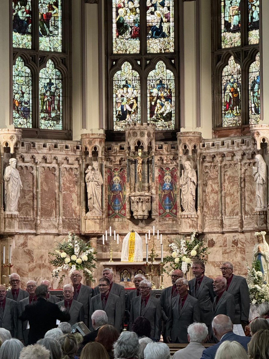 Felling Male Voice Choir (@choirfelling) on Twitter photo Our choir, your coffee break soundtrack. Subscribe today:
youtube.com/@FMVChoir Our choir, your coffee break soundtrack. Subscribe today:
youtube.com/@FMVChoir