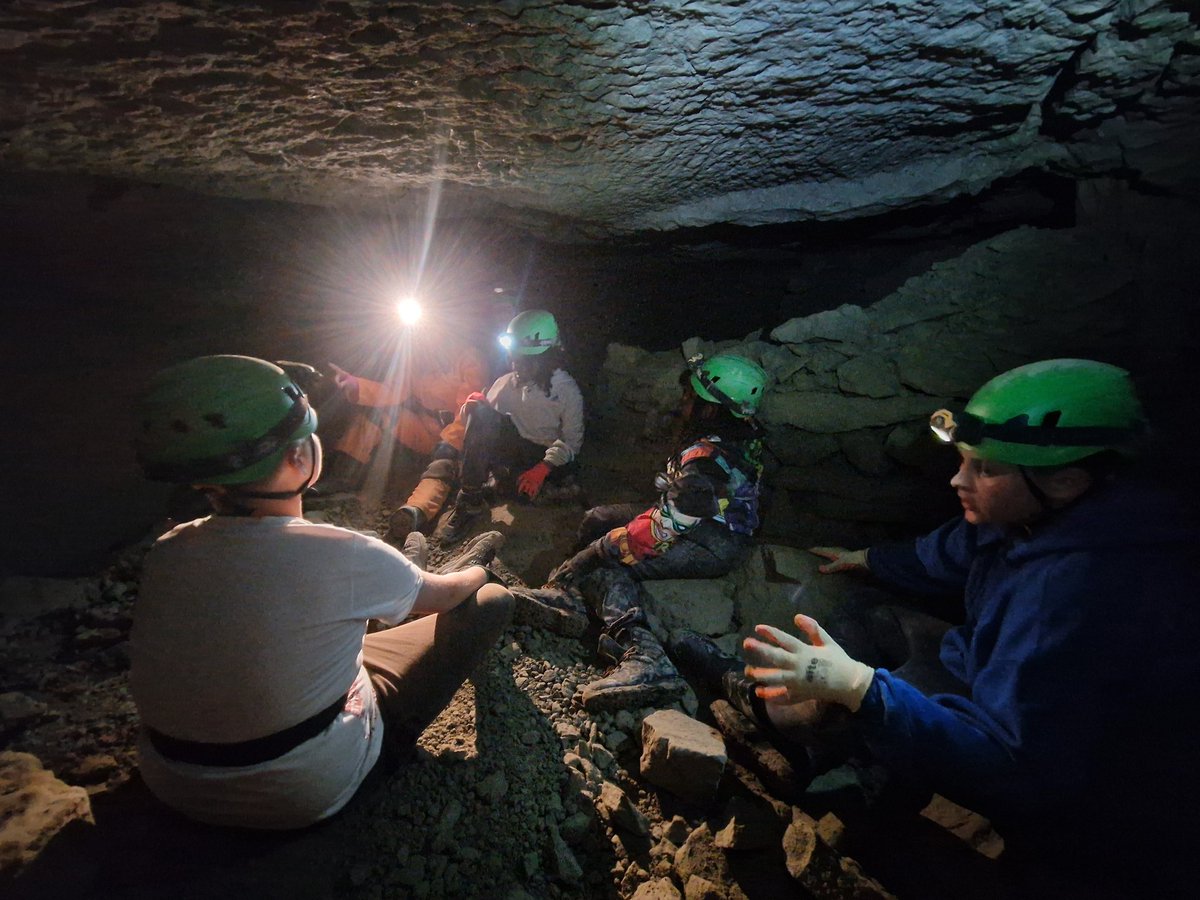 8thReigate's tweet image. The Scouts went caving this week - an amazing experience for them all and a real challenge to face for some! @RAASchoolGatton @surreyscouts @ReigateScouts