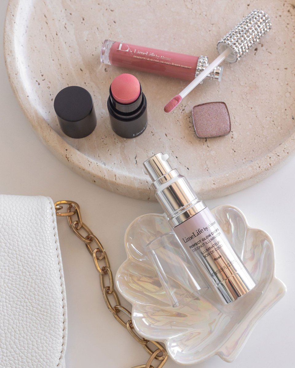 LimeLifeAlcone's tweet image. Sundays call for soft glam, shimmer, and a little main character energy. 💋✨ 

Our favorite weekend glow routine always requires the perfect pinks—from Perfect Glow Drops for a touch of luminosity to Perfect Cream Blush for the perfect flush.

 #LimeLife #makeup