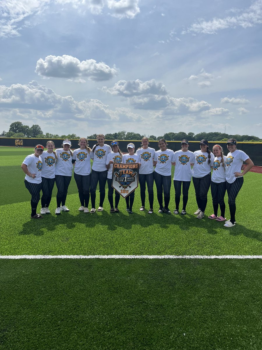 Louisville Lady Sluggers Huecker-Norwood 16U (@sluggers_16u) on Twitter photo Team 1 Invite Champions π₯
Great start to the season!
<a href="/Team1_fastpitch/">Team 1 Fastpitch</a> <a href="/SluggersHuecker/">Lady Sluggers 18</a> <a href="/SoftbalAmerica/">Softball America</a> <a href="/ExtraInningSB/">EXTRA INNING SOFTBALL</a> <a href="/LineDsoftball/">Line Drive Media</a> Team 1 Invite Champions π₯
Great start to the season!
<a href="/Team1_fastpitch/">Team 1 Fastpitch</a> <a href="/SluggersHuecker/">Lady Sluggers 18</a> <a href="/SoftbalAmerica/">Softball America</a> <a href="/ExtraInningSB/">EXTRA INNING SOFTBALL</a> <a href="/LineDsoftball/">Line Drive Media</a>