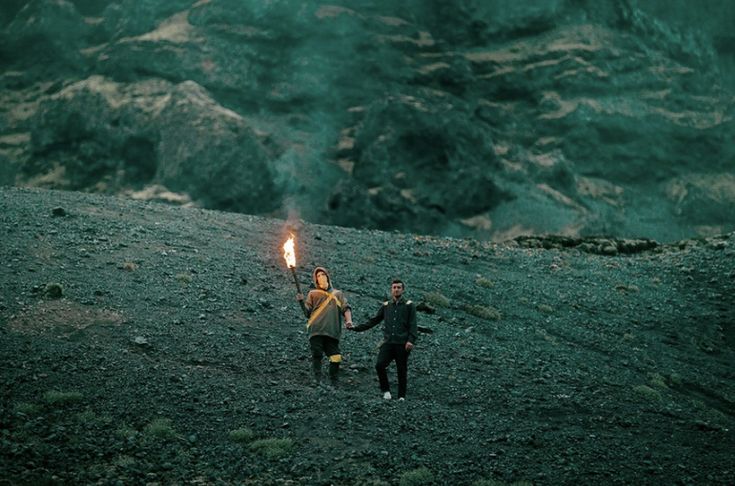 — TODAS las photoshoots de twenty one pilots para TRENCH : un hilo completo