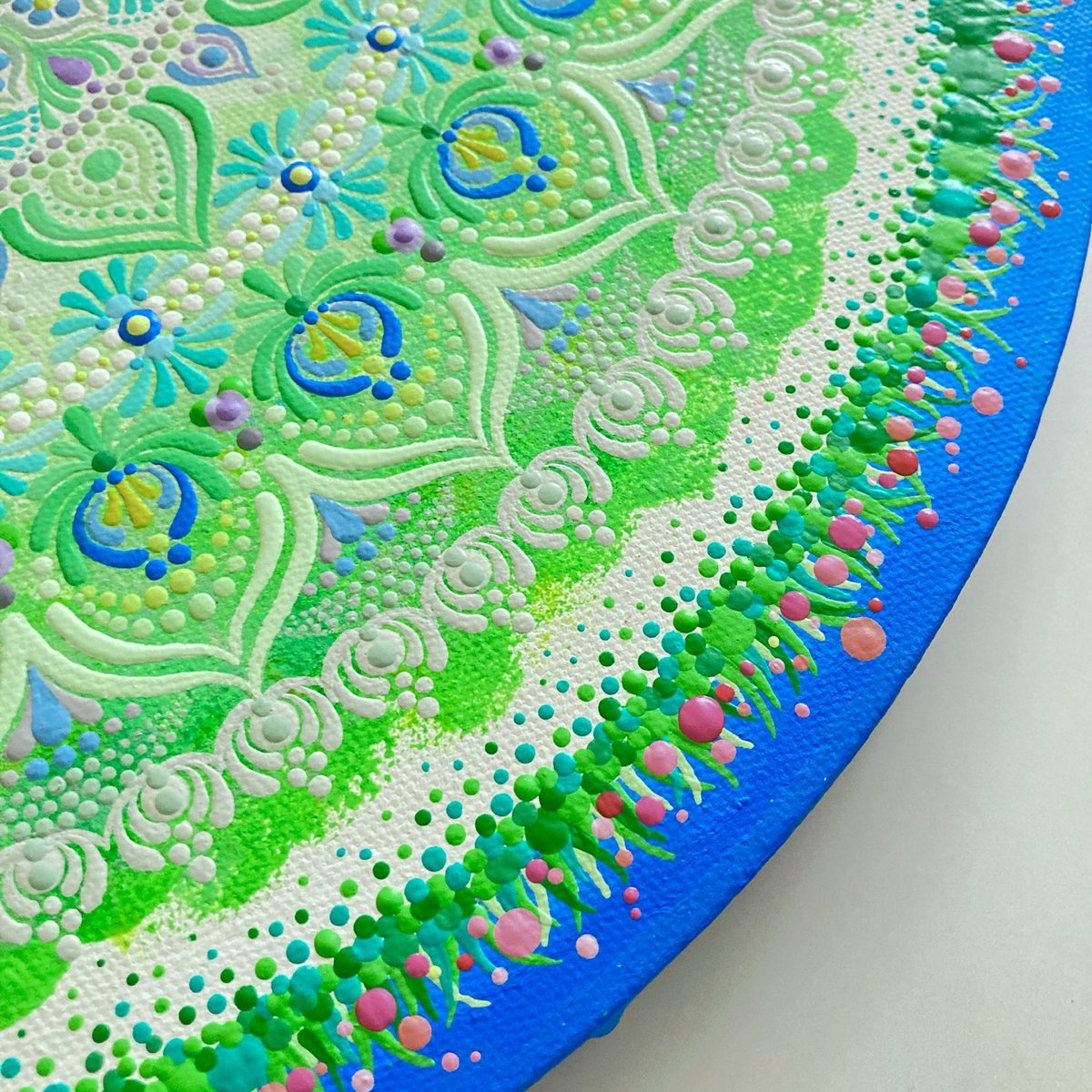 dotmandala_h's tweet photo. ドットマンダラは
基本の書き方を知れば
ご自身の創作のツールの一部としても

自由自在に活用できます。

こちらはリターンにもありますが、

Awesome City Clubさんの
「勿応」という曲に感銘を受け、

聴いて浮かんできた
イメージ、景色を
ドットマンダラで表現しました。 https://t.co/k2RTC8ErSu