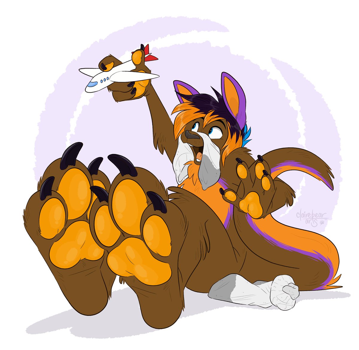 Socks off, paws out, time to play with planes 🧦🐾✈️

🖼: <a href="/clairebearart/">ClaireBear</a> 🧡