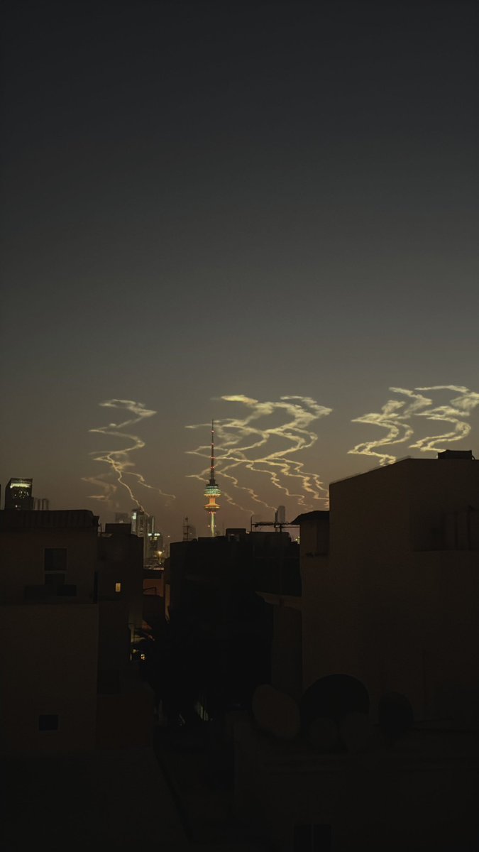 ﴿رَبِّ اجْعَلْ هَذَا الْبَلَدَ آمِنًا﴾
اللهم احفظ الكويت من كل شرٍ وسوء