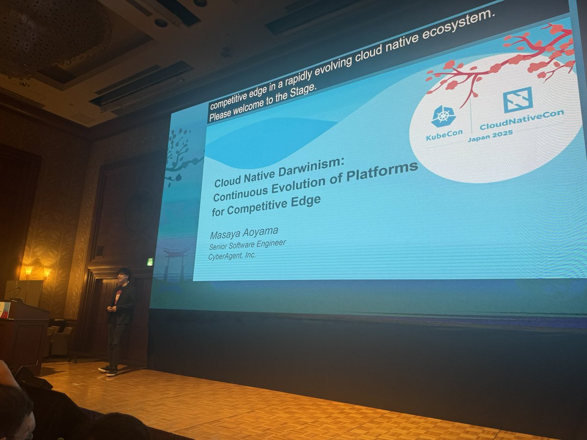 Our fellow co-chair, Masaya’s 🔑🗒️
青山さんのキーノートです！ #CNCJ #KubeCon