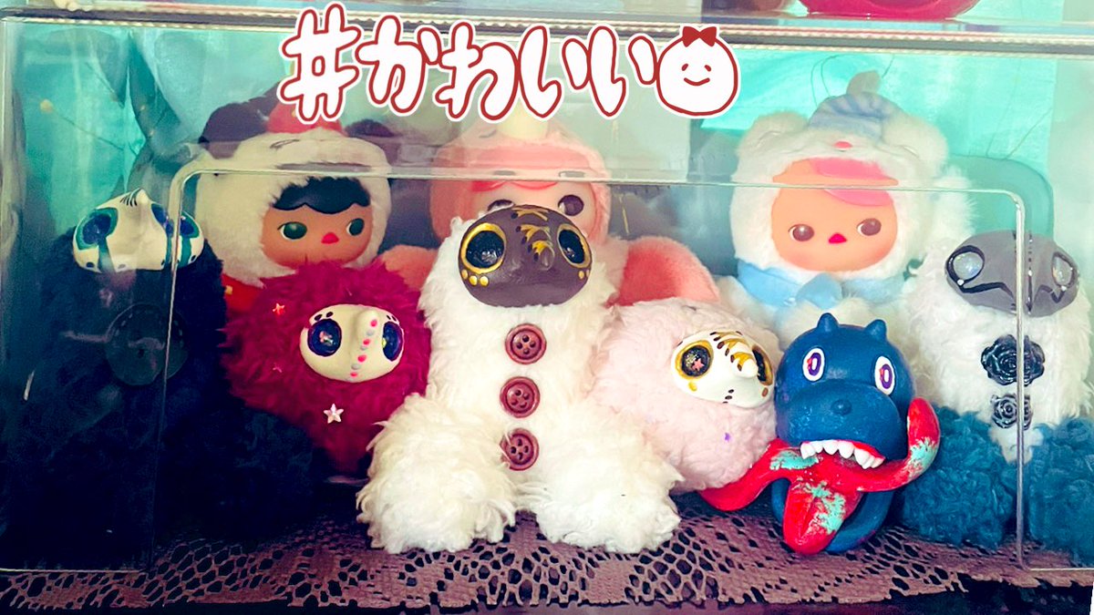 rayflo_pop's tweet image. いいの見つけた！ダイソーで見つけたなんかのケース(商品名忘れた😇100円ではなかった😇)を逆さましてぬいを入れれば、埃も防ぎつつ、手前が開いてるからそこから素早く(?)モフモフすることも出来る！！勝ち！！
 #POPMART #PUCKY 
 #クルミ空間
 #グラドー