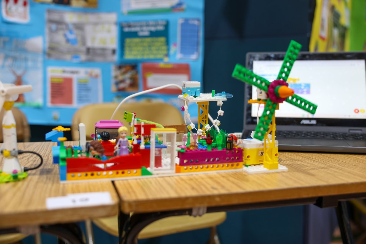 🌟 What an inspiring day at our BRICS Shared Learning Day in TUS Athlone last week! 370+ pupils showcased innovative projects combining coding, creativity &amp; STEM, a brilliant celebration of computational thinking in action.👏 Well done to all  involved! <a href="/athloneec/">Athlone Ed. Centre</a>