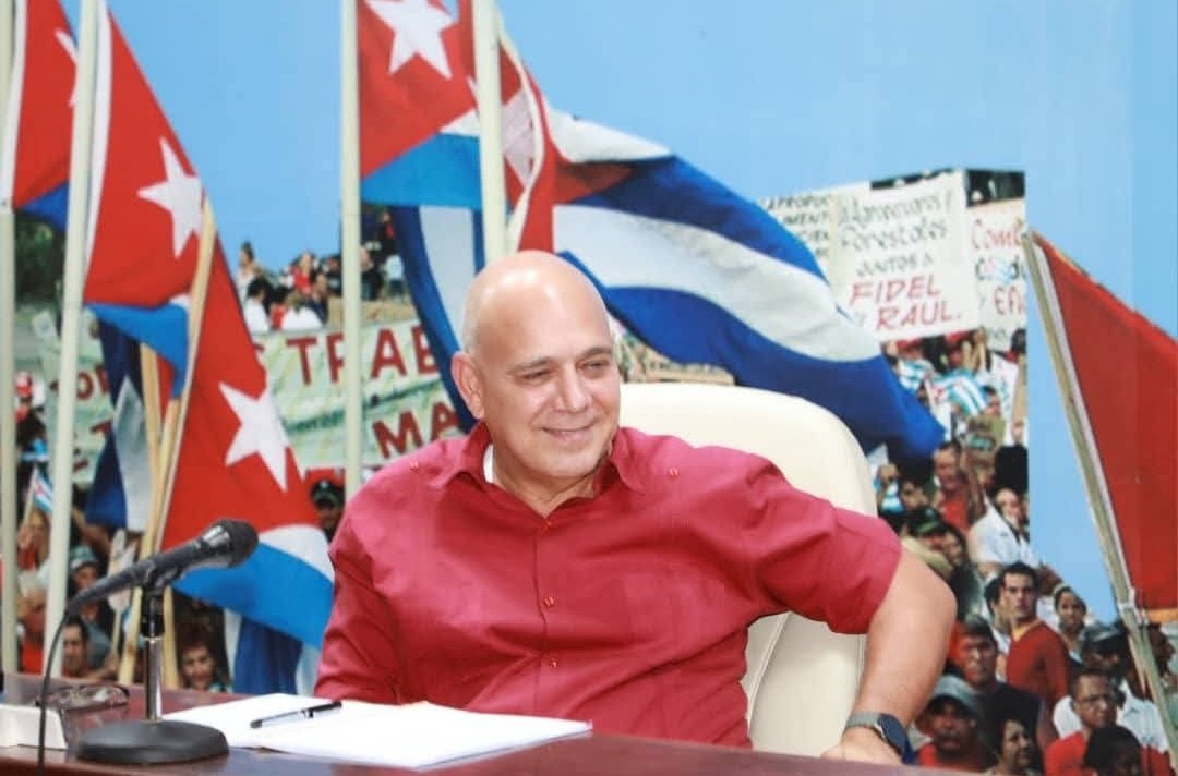 EduardoLopezL65's tweet photo. Muchas FELICIDADES, jefe, hermano y compañero de luchas.
@DrRobertoMOjeda #UnidosXCuba #CubaVencerá https://t.co/MAXqfEVkIC