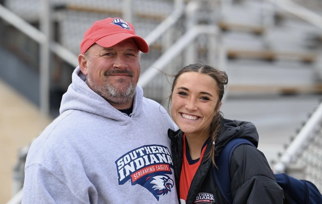 usiwsoc's tweet photo. Happy Father’s Day!!! Thank you for believing in us, helping us achieve our dreams and your never ending love!!! https://t.co/Z2Fcf0pMHB