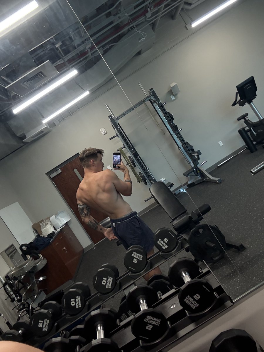 🦦