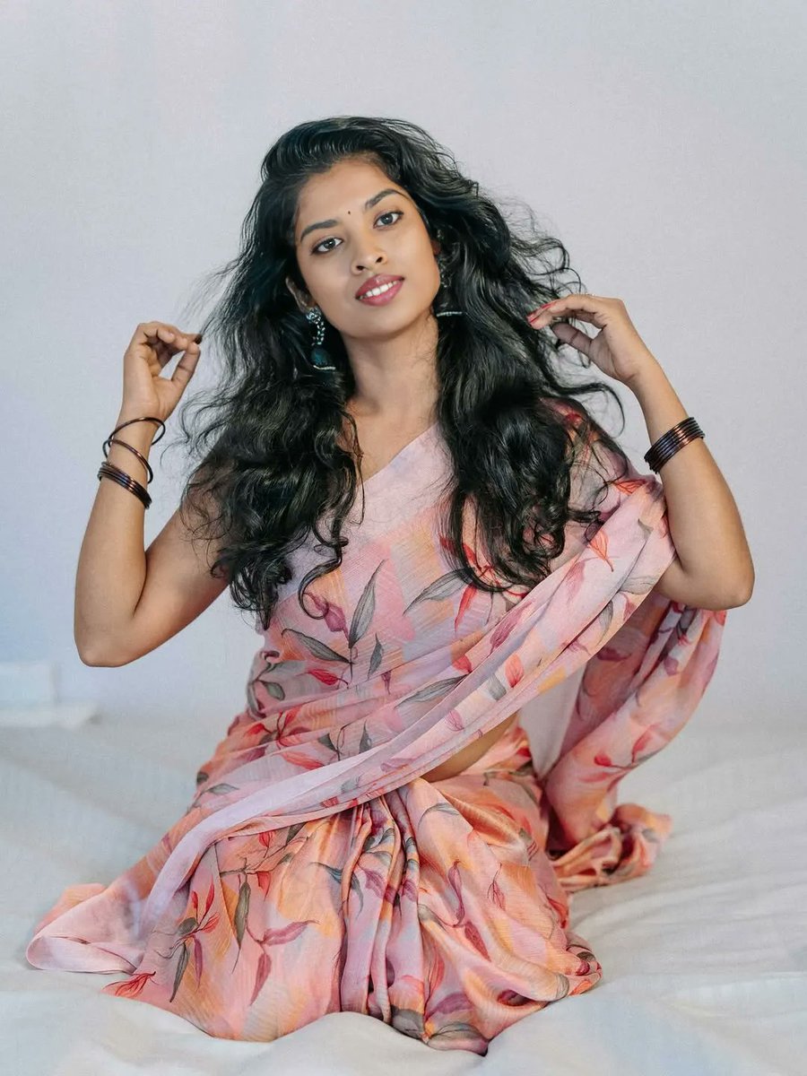 this is how me waits for <a href="/fuckallbull/">Call me bull</a>  mama in bed every day .