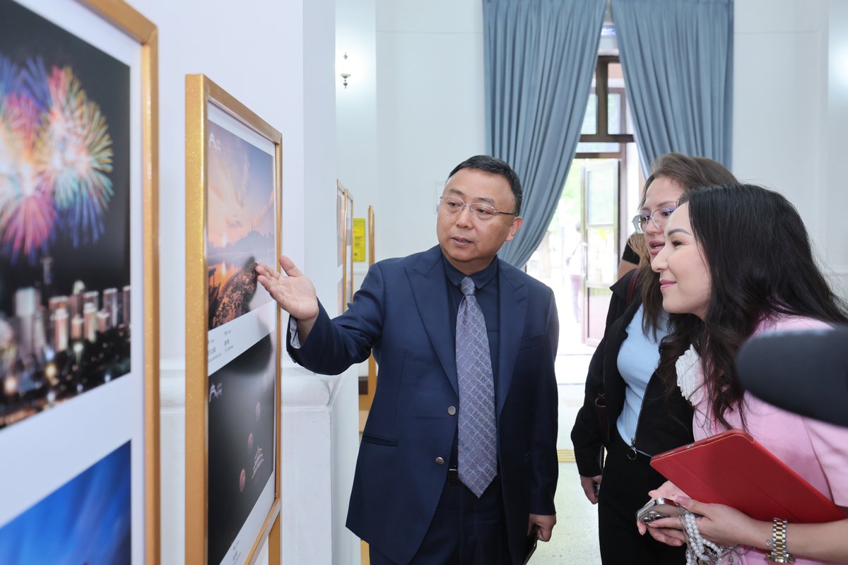 VisitBeijingcn's tweet photo. The "Culture Tour of #BeijingOpera" debuted in Almaty on June 13, bringing opera shows, heritage crafts, travel promos &amp; flash mobs. A vivid showcase of #Beijing’s charm and a step toward deeper cultural ties. #CultureTour #ExploreBeijing #CulturalExchange #VisitBeijing https://t.co/kQkigEscdh