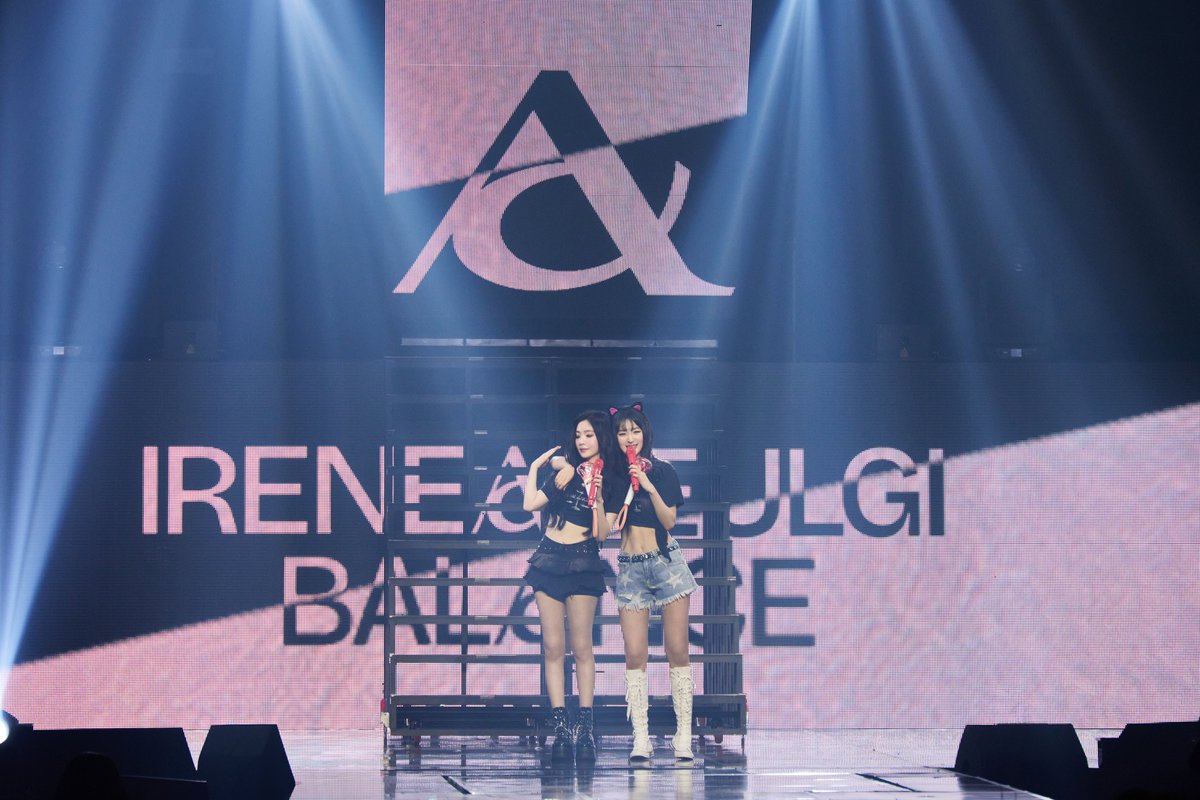 SMTOWNGLOBAL's tweet photo. #RedVelvet_IRENE_SEULGI
#레드벨벳_아이린_슬기 
#IRENE #아이린 #SEULGI #슬기
#RedVelvet_IRENE_SEULGI_BALANCE
#RedVelvet_IRENE_SEULGI_CONCERT_TOUR #SEOUL https://t.co/zSInXOjw72