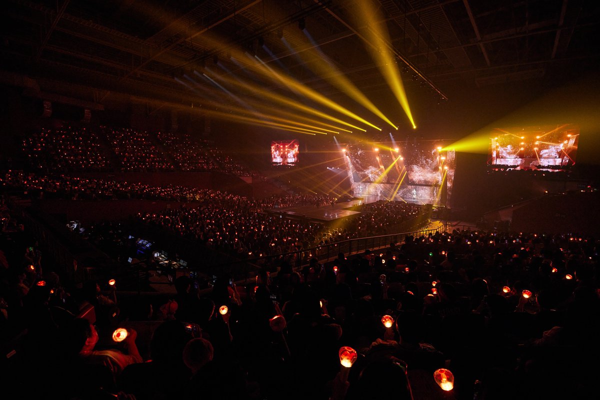 SMTOWNGLOBAL's tweet photo. #RedVelvet_IRENE_SEULGI
#레드벨벳_아이린_슬기 
#IRENE #아이린 #SEULGI #슬기
#RedVelvet_IRENE_SEULGI_BALANCE
#RedVelvet_IRENE_SEULGI_CONCERT_TOUR #SEOUL https://t.co/zSInXOjw72