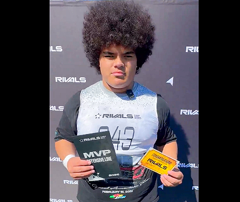 Dave Keefer (@davekeefer) on Twitter photo Rivals Camp Series: The five best OL of the 2025 regionals.
Click here: californiapreps.rivals.com/news/rivals-ca…
Lex Mailangi (Mater Dei) took home MVP honors at the Los Angeles stop where he showed that he was a blue-chip blocker.
<a href="/big_lex99/">Lex Mailangi 🇹🇴</a> <a href="/MDFootball/">Mater Dei Football</a> <a href="/popahs_world/">Popah Popah</a> <a href="/LittleBabyG916/">Grace</a> <a href="/OLCoachCam/">Rudy Cambero</a> Rivals Camp Series: The five best OL of the 2025 regionals.
Click here: californiapreps.rivals.com/news/rivals-ca…
Lex Mailangi (Mater Dei) took home MVP honors at the Los Angeles stop where he showed that he was a blue-chip blocker.
<a href="/big_lex99/">Lex Mailangi 🇹🇴</a> <a href="/MDFootball/">Mater Dei Football</a> <a href="/popahs_world/">Popah Popah</a> <a href="/LittleBabyG916/">Grace</a> <a href="/OLCoachCam/">Rudy Cambero</a>
