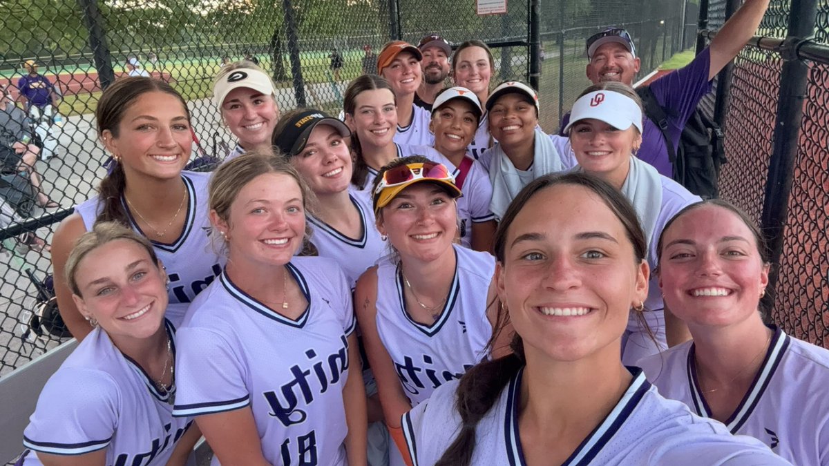 PresleyHarris10's tweet image. Super Grand @PGFnetwork Co-Champions! What better way to make our daddies smile on Father’s Day! @Unity18uJohnson in the 💰!
✨~10K~✨for these Lavender Ladies‼️🙌