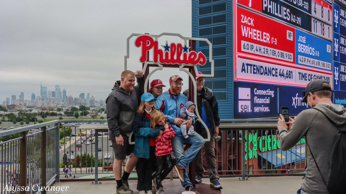 cwanger_alyssa's tweet image. Happy Father’s Day from today’s Phillies’ win at Citizens Bank Park! @Phillies @PhilliesCBP @PhilliesNation @6abcWeather @6abc @Brittany_Boyer @PaytonDomschke @visitphilly @discoverPHL @PhillyInquirer @PHLVisitorCntr @PhilliesBell @PhilsCharities @CanonUSA @PhiladelphiaGov
