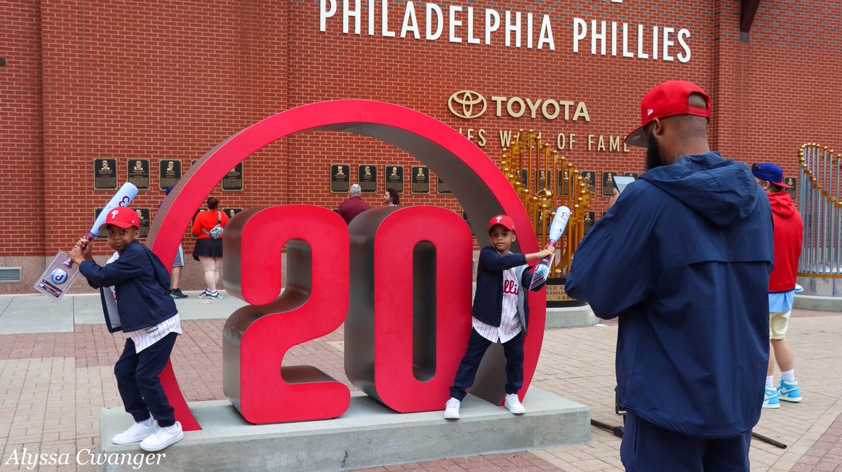 cwanger_alyssa's tweet image. Happy Father’s Day from today’s Phillies’ win at Citizens Bank Park! @Phillies @PhilliesCBP @PhilliesNation @6abcWeather @6abc @Brittany_Boyer @PaytonDomschke @visitphilly @discoverPHL @PhillyInquirer @PHLVisitorCntr @PhilliesBell @PhilsCharities @CanonUSA @PhiladelphiaGov