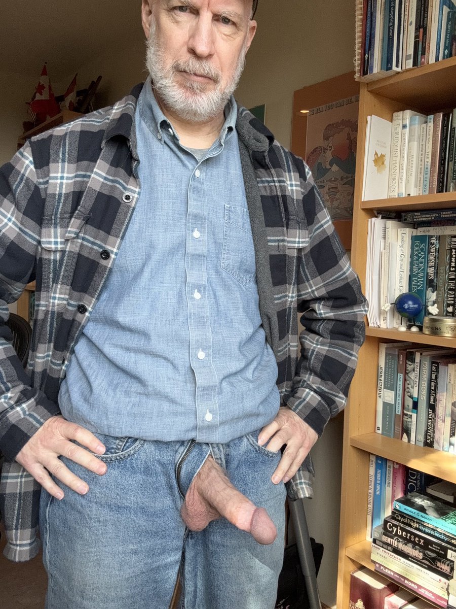It’s Fathers Day. What are you going to give your Daddy?

#silverdaddy #silverdaddies #gaydaddies #gaydaddy #gaysex #bigdick #8inches #gayleather #gayleatherman #leathermen #oldergay #maturegays #maturedaddies #olderdaddy #olderdaddies #maturedaddy #hotdaddies #gaydilf #gilf