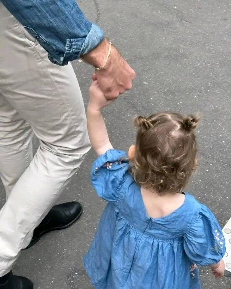 Feliz día amor de mi vida <a href="/txddypickxr/">Theo Faulkner</a> 💛💜 eres el mejor papá del mundo entero! Ludmi y yo somos muy afortunadas de tenerte a nuestro lado siempre