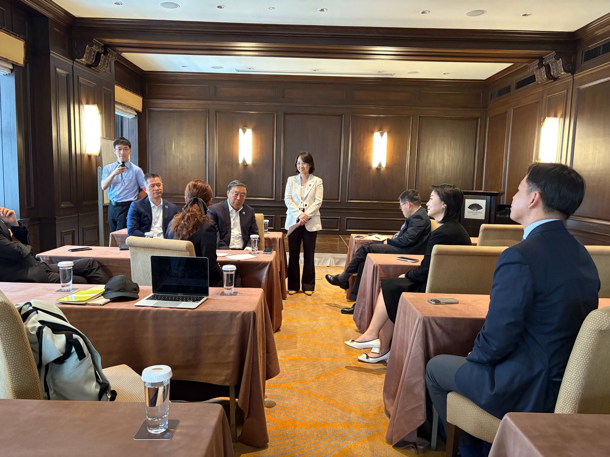 CASVI_SZ's tweet photo. 🎉 CASVI's “Visiting Japan: Industrial Collaboration” #Sustainable Business Tour 💫

🙌 NRI Group—Where #ESGmanagement meets #AIinnovation. Learn about the application of space technologies.
💬 Exchange—A convergence of ideas, distilling key insights from the study tour. https://t.co/eB5Eft1RxQ