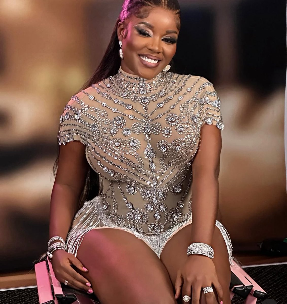 Now her… she can fight !! #BaddiesAfrica loving her already