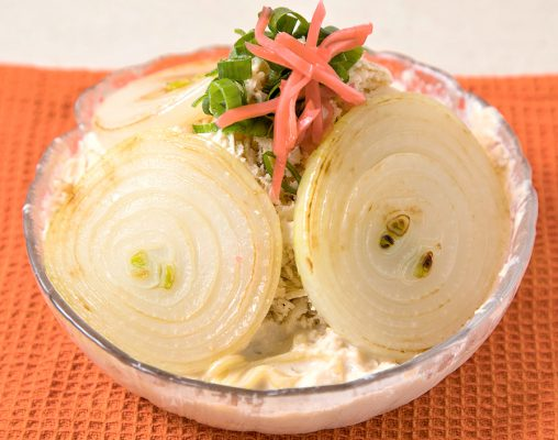 ＼暑い日にピッタリ🌞／
🍜淡路島冷やしラーメン

火を通して甘みを増した玉ねぎ🧅と
豚骨🐷スープ＆牛乳🥛の濃厚スープを
かき氷🧊仕立てでトッピング
ひんやり＆斬新な新感覚ラーメン誕生🍜
#ラーメンレシピ

👇レシピはこちら👇
instantramen.or.jp/recipe/1074/