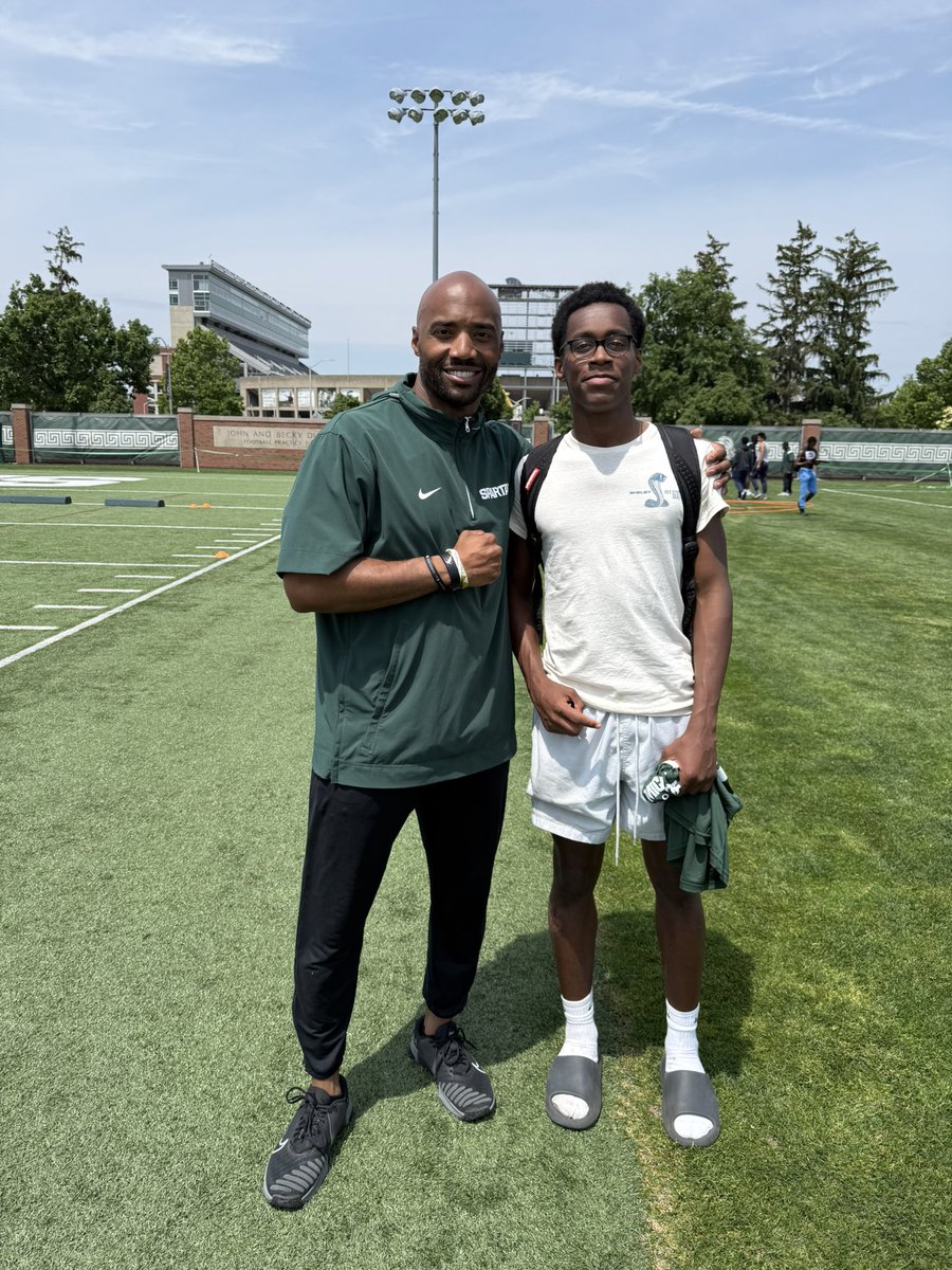 blair_h_jones's tweet image. Had a great time at the @MSU_Football camp! Thanks to @JA_Adams06 and @douglass_elijah for the tips to improve my game as a Safety! Nice to meet @Coach_Gordon20 and @DBcoachadams as well!
@RisingStars6 @SalineFootball @CoachShort_ @MSUFBRecruiting @AllenTrieu @PrepRedzoneMI