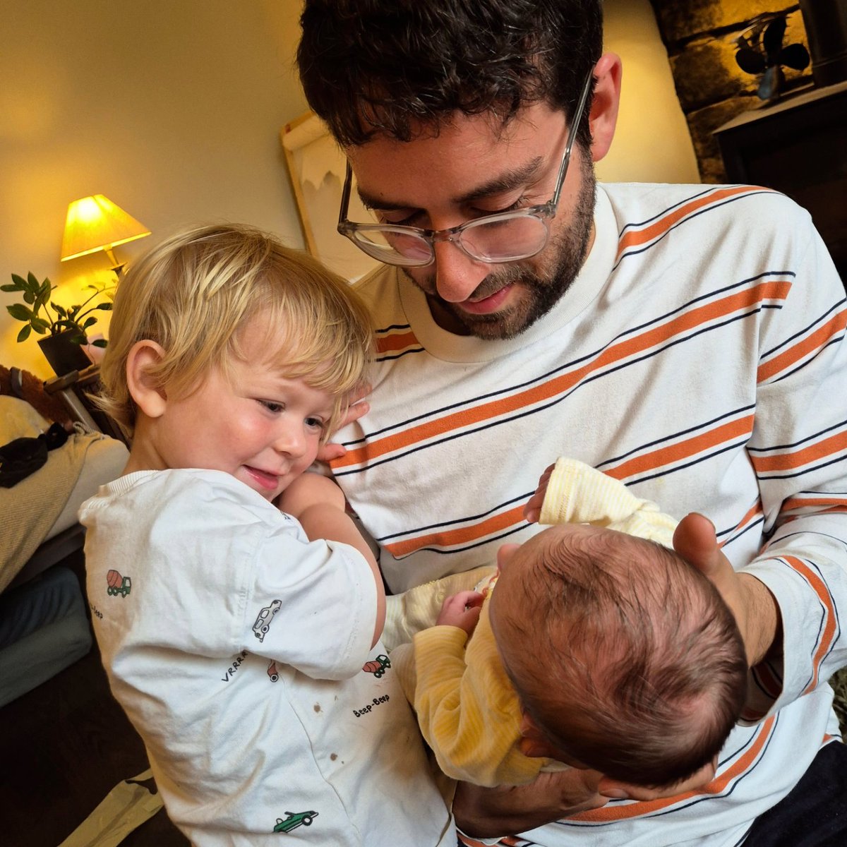 Happy Daddy's Day to the daddiest of daddies <a href="/StevenMcinerney/">Steven</a> 💙