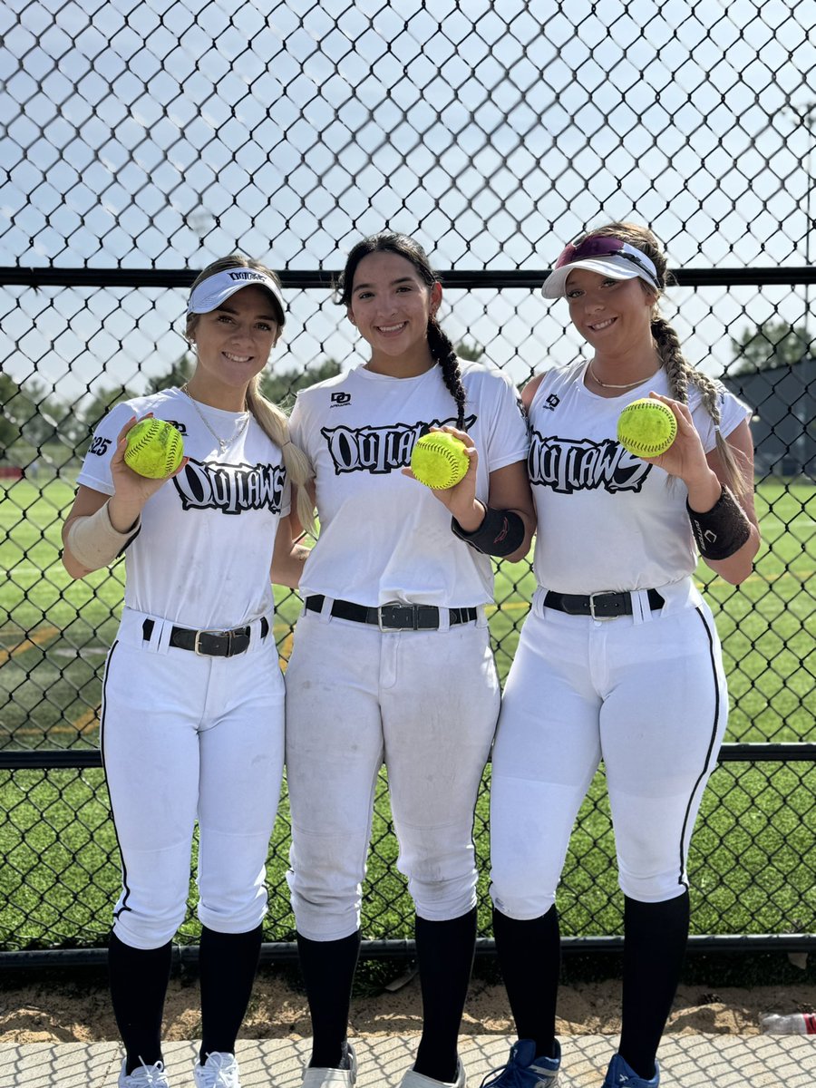Carley Funk (@carleyfunk_17) on Twitter photo Batted .750 this weekend 💥
Weather delays couldn’t stop the fun—great being back with my squad <a href="/OhioOutlawsPope/">Ohio Outlaws Premier - Pope</a> at the @D1Fastpitch1 showcase!
Cranked my first 💣 of the summer season!
Next up: Indiana Senior All-Star Tournament at <a href="/IndianaSB/">Indiana Softball</a> 🔥
Can’t spell Funk without FUN. Batted .750 this weekend 💥
Weather delays couldn’t stop the fun—great being back with my squad <a href="/OhioOutlawsPope/">Ohio Outlaws Premier - Pope</a> at the @D1Fastpitch1 showcase!
Cranked my first 💣 of the summer season!
Next up: Indiana Senior All-Star Tournament at <a href="/IndianaSB/">Indiana Softball</a> 🔥
Can’t spell Funk without FUN.