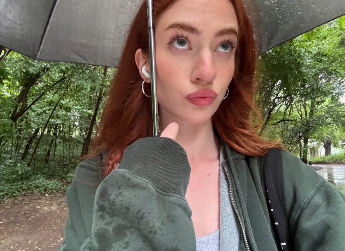 ⠀        
         𝑬𝒍𝒂𝒊𝒏𝒆 𝑬𝒊𝒔𝒆𝒏𝒅𝒉𝒂𝒓𝒕
ㅤ    @ amethysta.⠀⠀
ㅤ    👾

ㅤ     Rainy days 
       ──────────────────
            ⌂          ⌕          ⊞          ♡