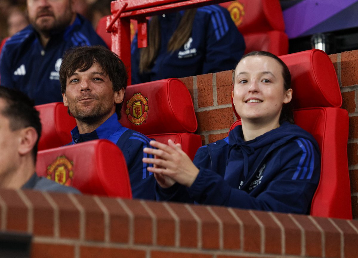 LouisWT91World's tweet photo. 📸| Louis Tomlinson and Bella Ramsey at #SoccorAid2025 https://t.co/XtVofqZcw4