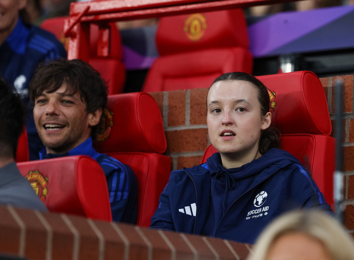 LouisWT91World's tweet photo. 📸| Louis Tomlinson and Bella Ramsey at #SoccorAid2025 https://t.co/XtVofqZcw4