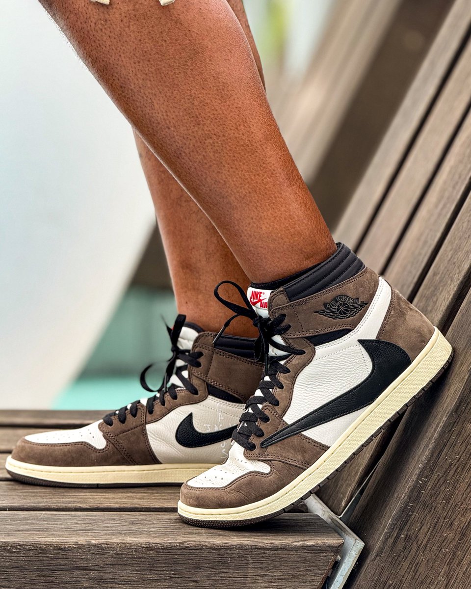 <a href="/freshfrfr/">FREDDY.ebt</a> <a href="/AyMrWilson/">The Dreamer</a> <a href="/GabrielFortson/">Gabriel Fortson</a> in the <a href="/trvisXX/">TRAVIS SCOTT</a> AJ1 High “Mocha”
Portrait captured by <a href="/AyMrWilson/">The Dreamer</a> 
Sneakers by me