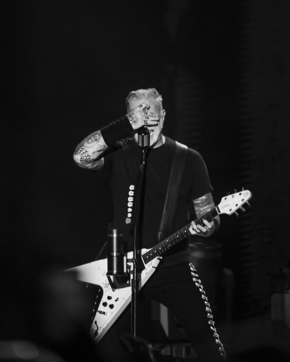 Here’s to the ultimate rock dad—Papa Het, hiding from all the dad jokes coming his way today. Shout out to all you who are fathering metal legacies today! 🤘 #FathersDay #Metallica