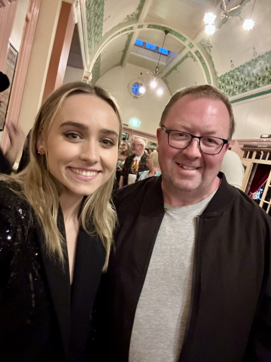 gavin_daines's tweet photo. Absolutely Loved Meeting The @rumoursfm Band After Their Amazing Concert in Harrogate! 👏❤️ Sophie &amp; Jess Are Two Of My Favourite Singer/Musicians! ❤️❤️ @RoyalHallEvents https://t.co/WpIDgI6EEJ