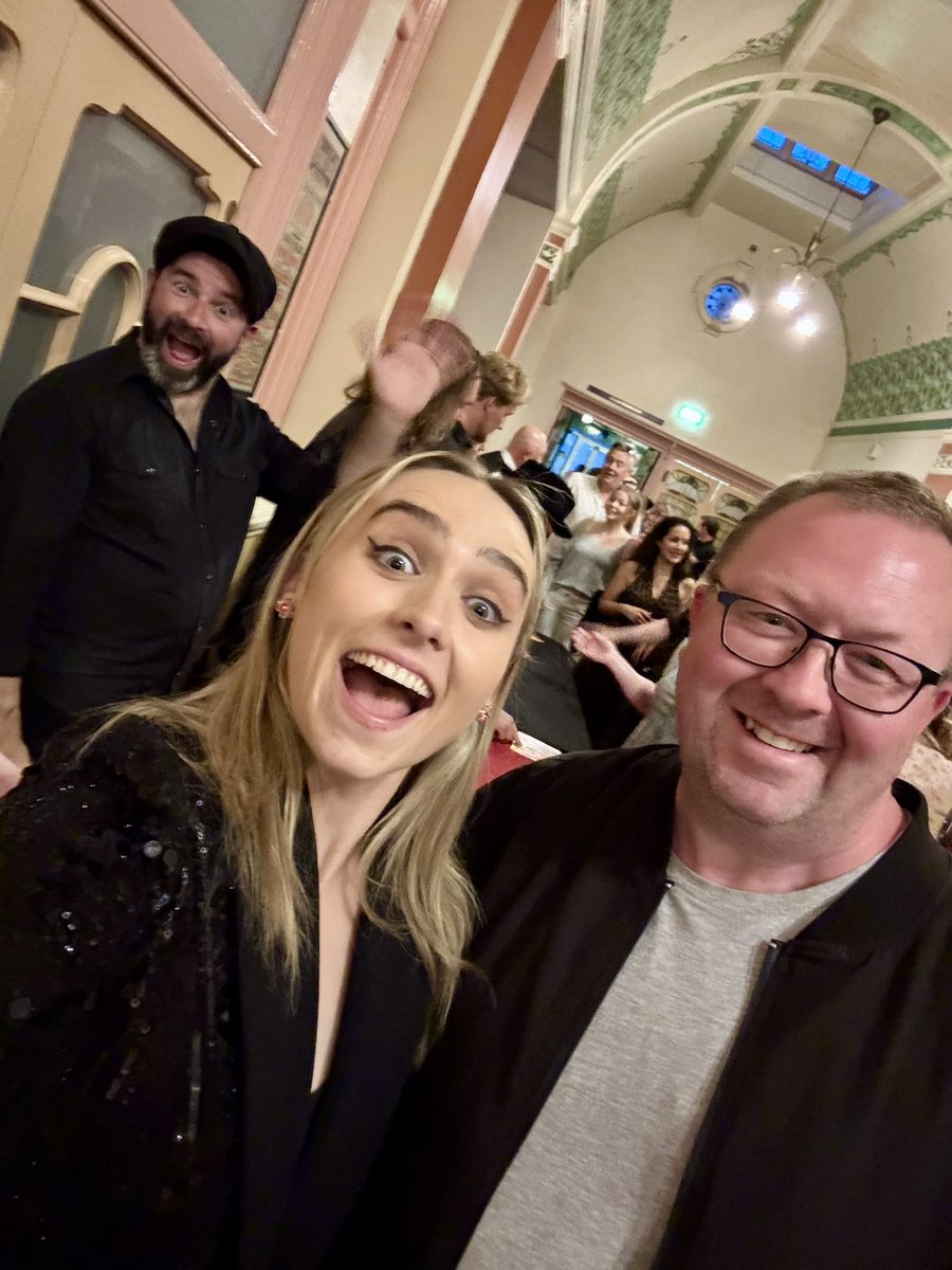 gavin_daines's tweet photo. Absolutely Loved Meeting The @rumoursfm Band After Their Amazing Concert in Harrogate! 👏❤️ Sophie &amp; Jess Are Two Of My Favourite Singer/Musicians! ❤️❤️ @RoyalHallEvents https://t.co/WpIDgI6EEJ