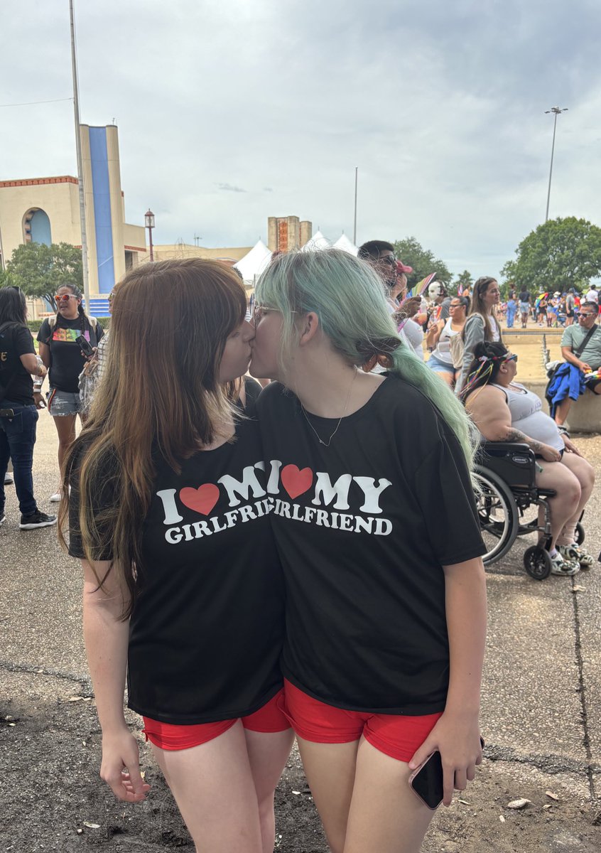 Sand Eater tweet media