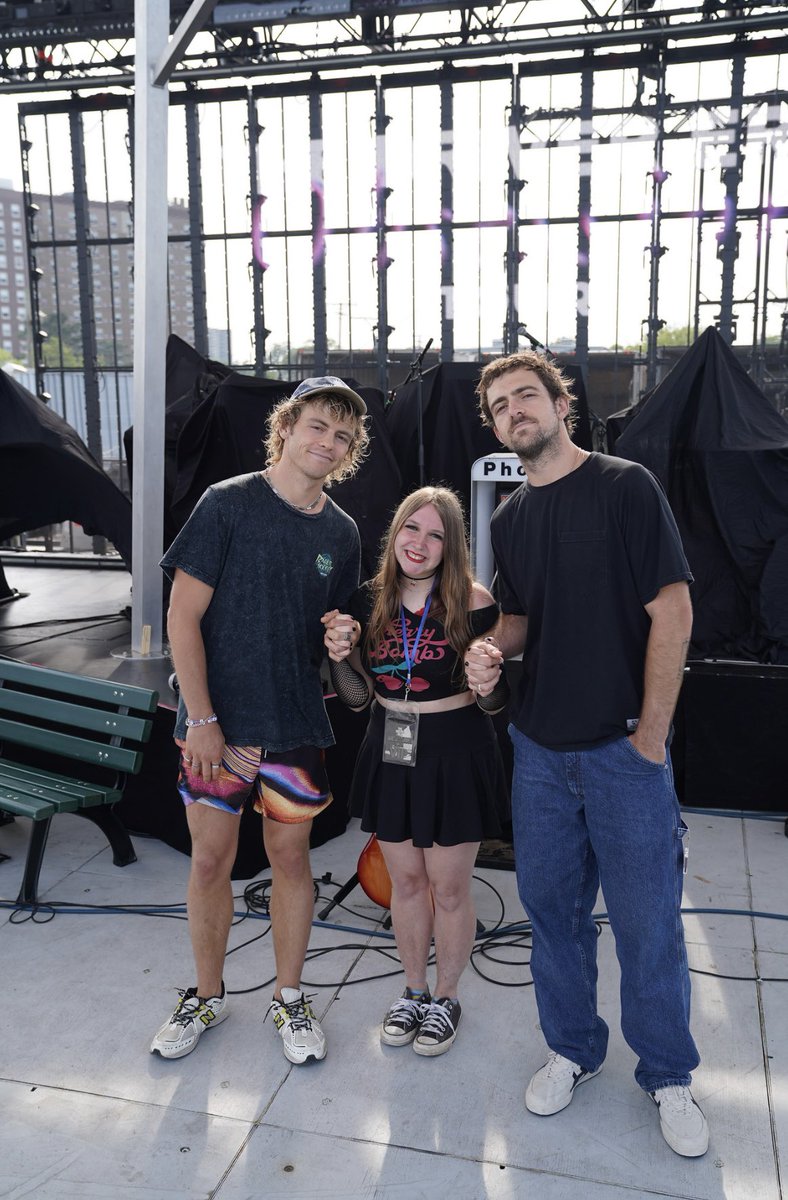 MagentaPuppy's tweet photo. “We’ll go back to that place me and you… we’ll dance all night.” I will love these boys forever. 🥰 @thedriverera @RossLynch @RockyLynch
#thedriverera #thedrivereralive #TDE #rosslynch #rockylynch #stoneponysummerstage #obsession #obsessiontour https://t.co/ySXfHni5p3