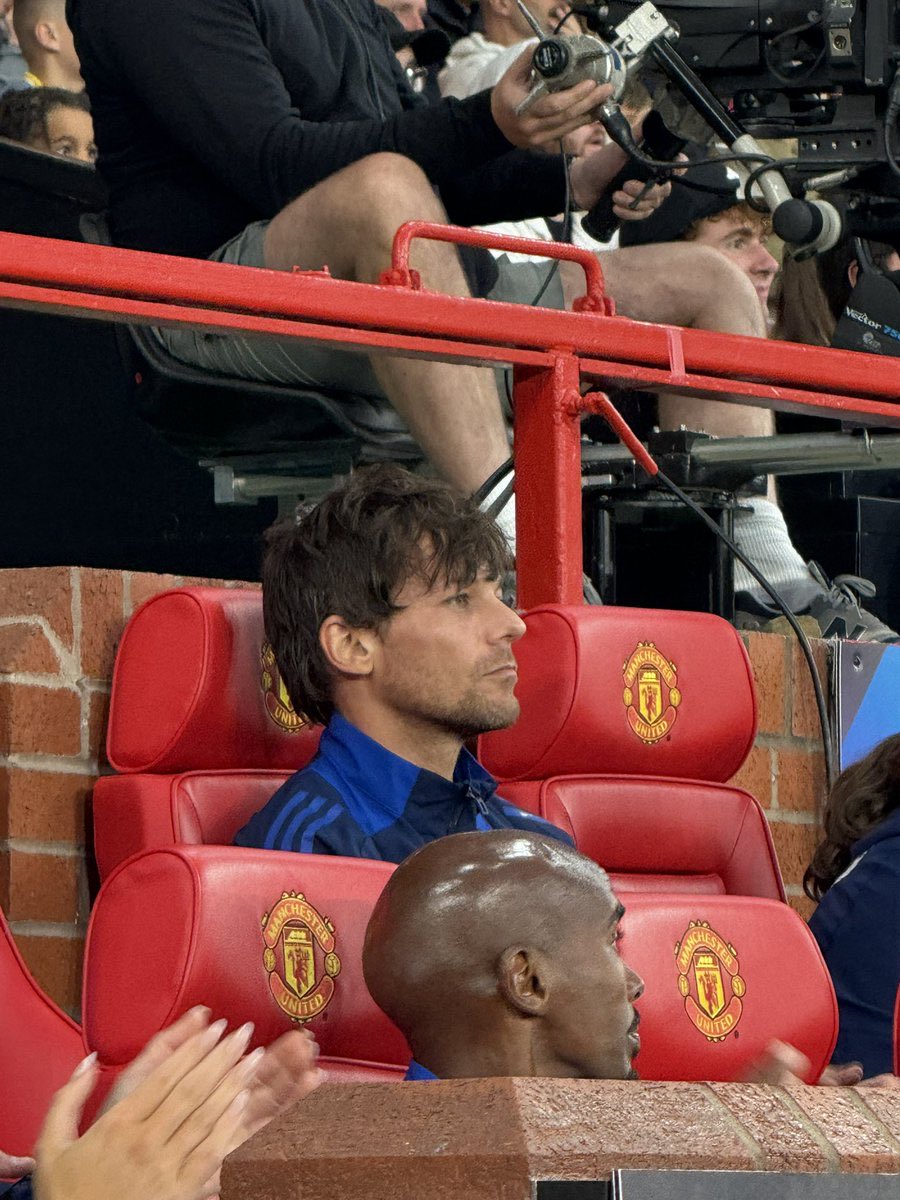 13_swiftagus's tweet image. a casa papu