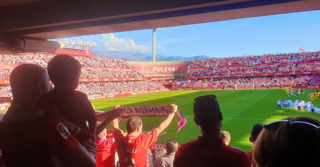 camimudarra's tweet photo. Hace unos meses, Gonzalo Villar decía que quería echar raíces en algún club y que el Granada era ideal para ello. Hace diez días que “nos van a ver volver”. Recordad, el Granada somos nosotros. Nadie más. Nunca lo olvidéis. https://t.co/3pzNYbXaxT