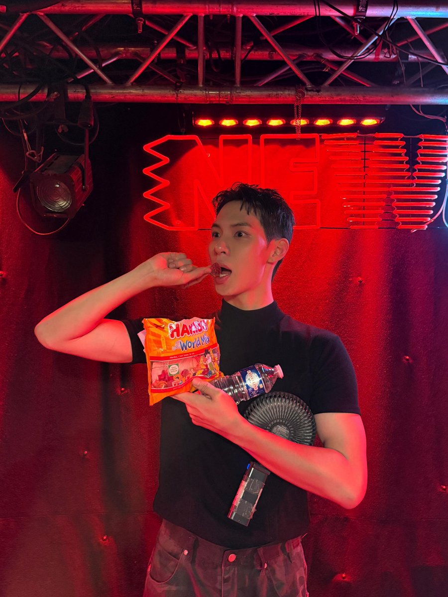 TIOT_NOW's tweet photo. [#건희]
Paris LOTI is crazy 😎
과분할 정도로 큰 에너지 받고 갑니다~
꼭 다시 한번 더 돌아오고 싶네요 🤙

#홍건희 #HONGKEONHEE
#TIOT #티아이오티 https://t.co/FmsjU1qBY2