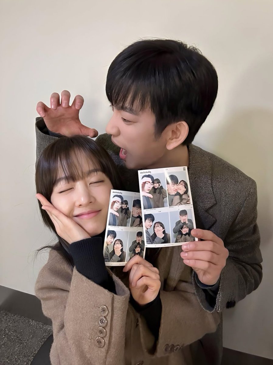 pjyfile's tweet photo. omg jinyoung and boyoung’s photobooth together 😭🤍 https://t.co/agZdGVzBCo