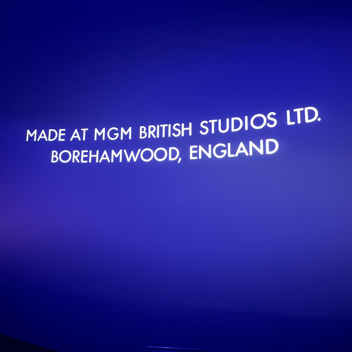 elstreeproject's tweet image. Not a video today, for the last day of #InternationalArchivesWeek - but instead, a photo from the end credits of @stanleykubrick’s 2001: A Space Odyssey being projected in 70mm at the @britishfilminstitute IMAX! Proudly made in Borehamwood!