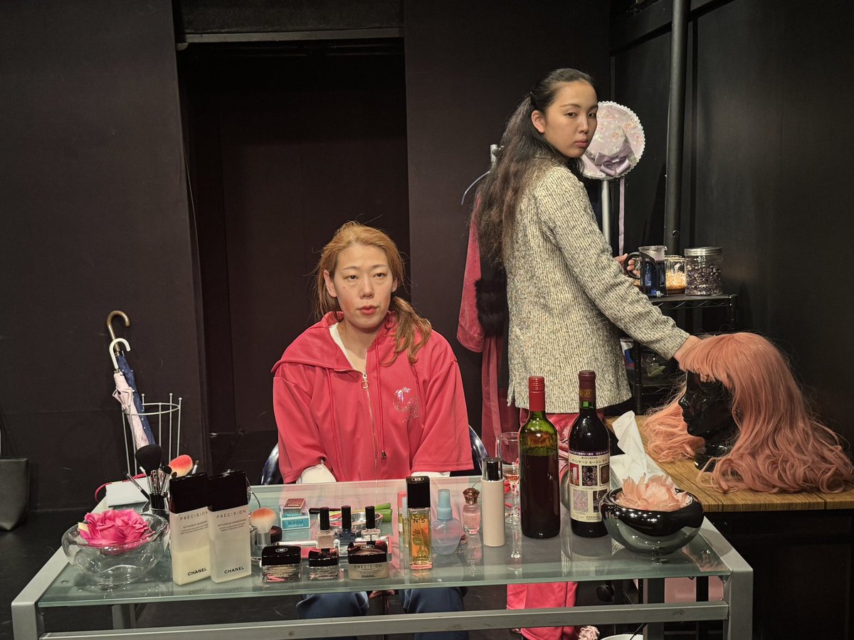 ginsbar's tweet image. MAUVE初めての女優二人バージョン
第一週毎回満席で無事終了しました、第二週はまだ席に余裕があります、詳しくは
sendard.jp