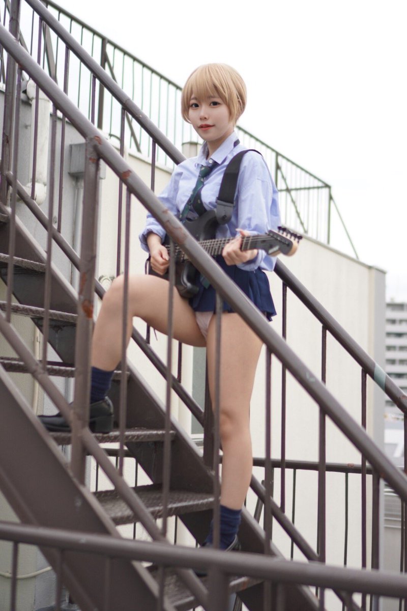 最近ギター🎸始めました。
仲良くしてください❤️