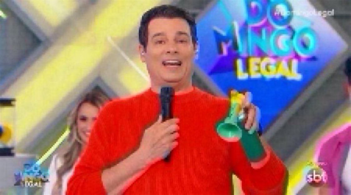 Hialley Gouveia (@hialley) on Twitter photo Domingo Legal 6.9 de média e 8.8 de pico (Prévia - 15/06)
X
Globo 12.1
Record 4.8
Band 1.4
RedeTV 0.1
#DomingoLegal <a href="/celsoportiolli/">Celso Portiolli</a>
Via <a href="/BastidoresDaTV/">Bastidores da TV</a> Domingo Legal 6.9 de média e 8.8 de pico (Prévia - 15/06)
X
Globo 12.1
Record 4.8
Band 1.4
RedeTV 0.1
#DomingoLegal <a href="/celsoportiolli/">Celso Portiolli</a>
Via <a href="/BastidoresDaTV/">Bastidores da TV</a>